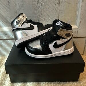 Toddler Jordan 1 Retro High ‘Silver Toe’